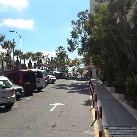 Lovely 1-bedroom With A Big Terrace, Americas, Tenerife Apartman
